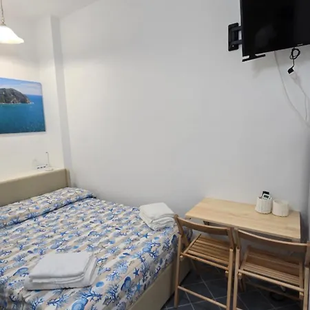 La Casa Di Giuliana Piano Terra Con Cucina E Lavatrice Ischia