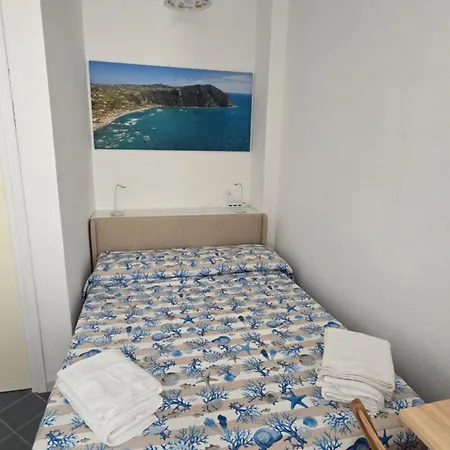La Casa Di Giuliana Piano Terra Con Cucina E Lavatrice Guest house Ischia