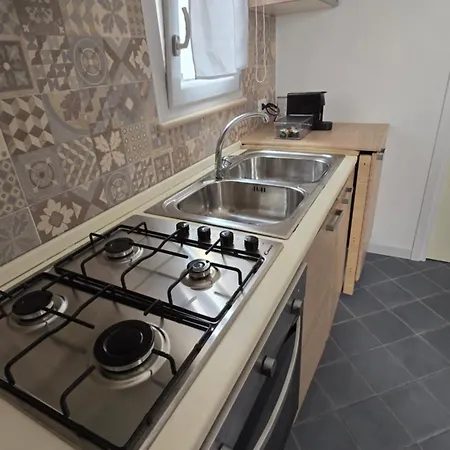 La Casa Di Giuliana Piano Terra Con Cucina E Lavatrice *