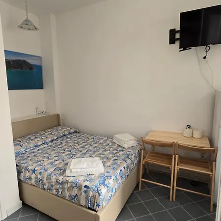 La Casa Di Giuliana Piano Terra Con Cucina E Lavatrice Gasthof 3*